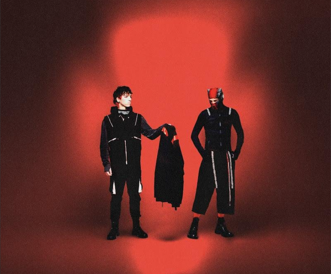 Review: Twenty-One Pilots “Drum Show” – The Tanuki Corner